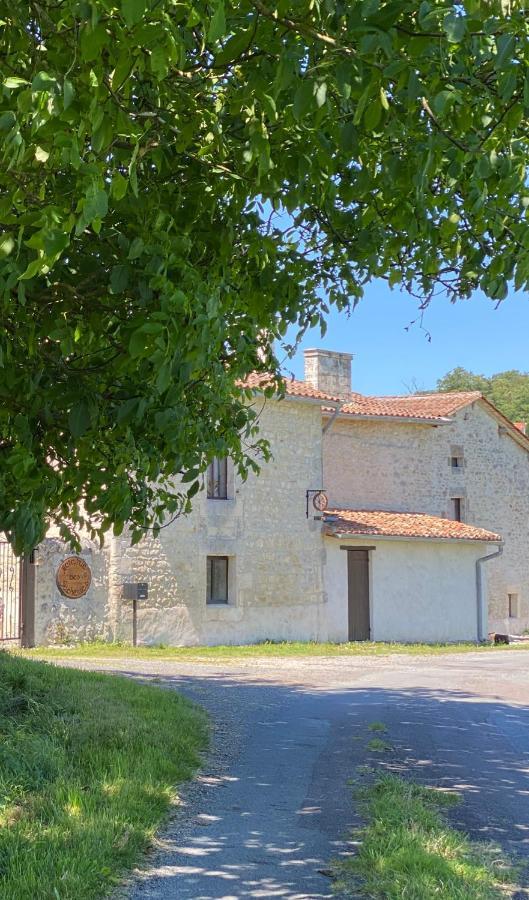 Metairie Des Gacheries Champagne-et-Fontaine Екстер'єр фото
