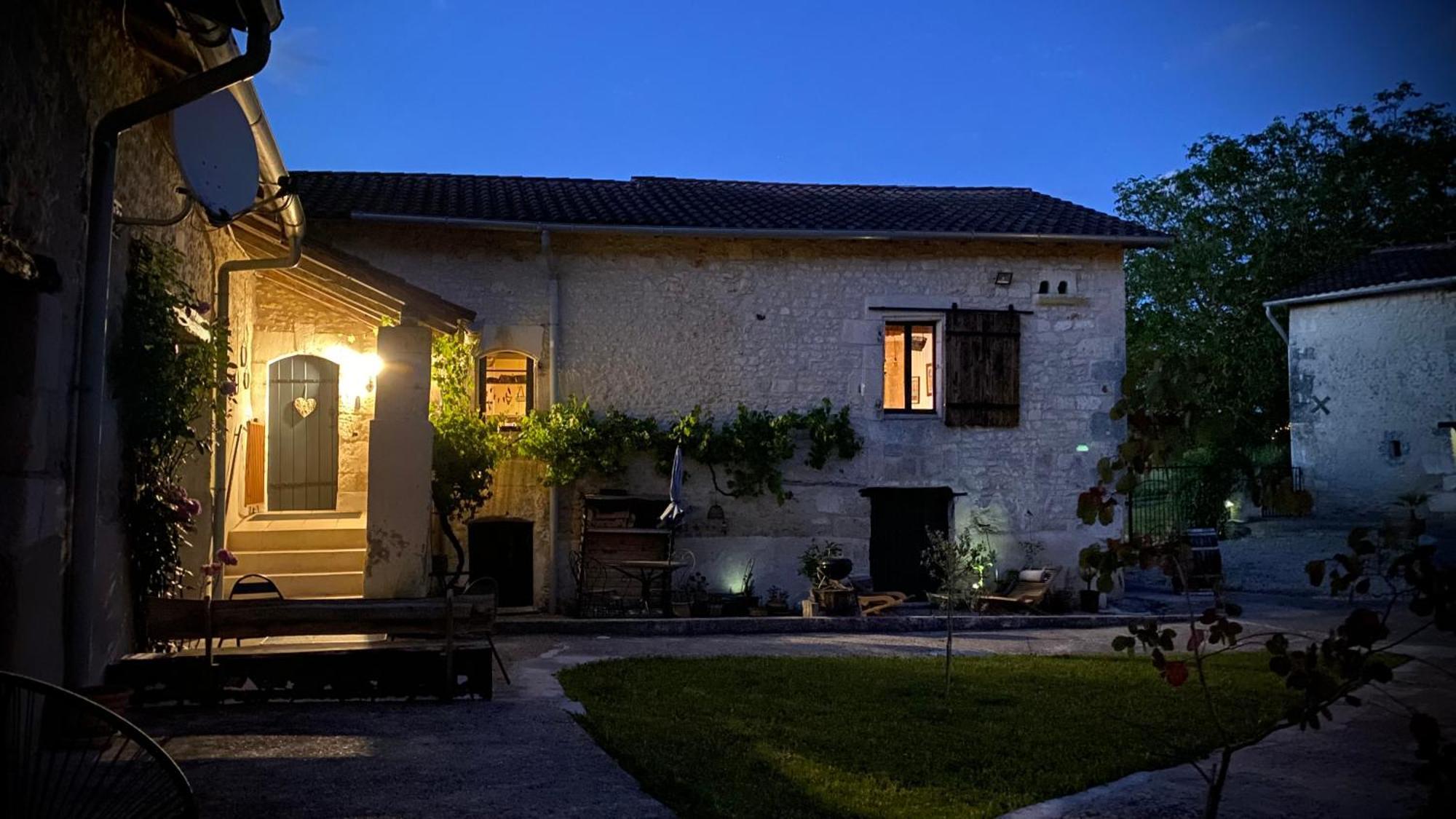 Metairie Des Gacheries Champagne-et-Fontaine Екстер'єр фото