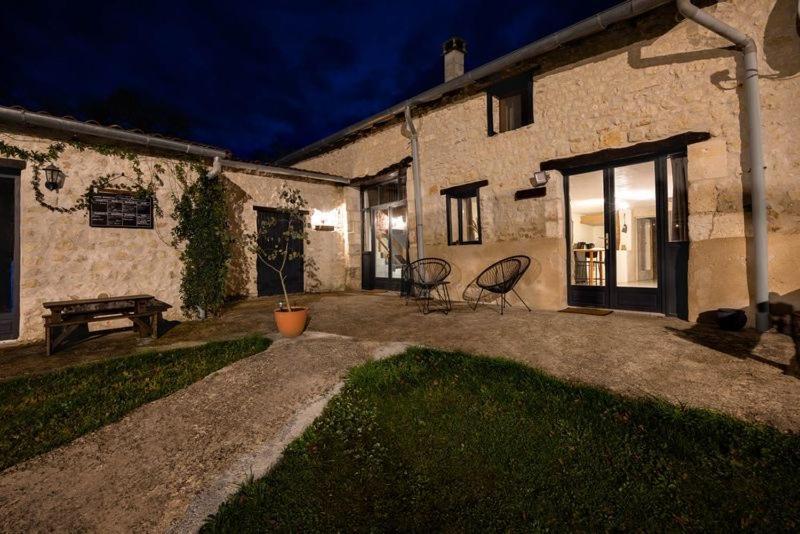 Metairie Des Gacheries Champagne-et-Fontaine Екстер'єр фото
